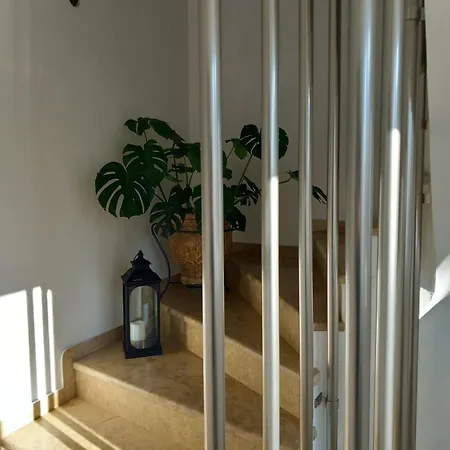 Luxury * Αμάρυνθος