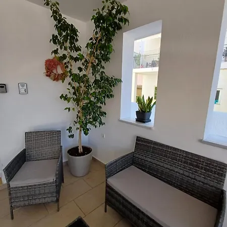 Luxury Apartment Amarynthos