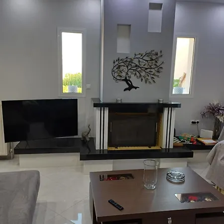 Apartment Luxury Amarynthos