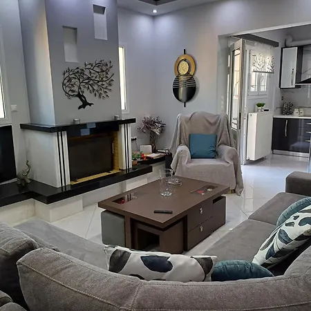 Luxury Apartment *